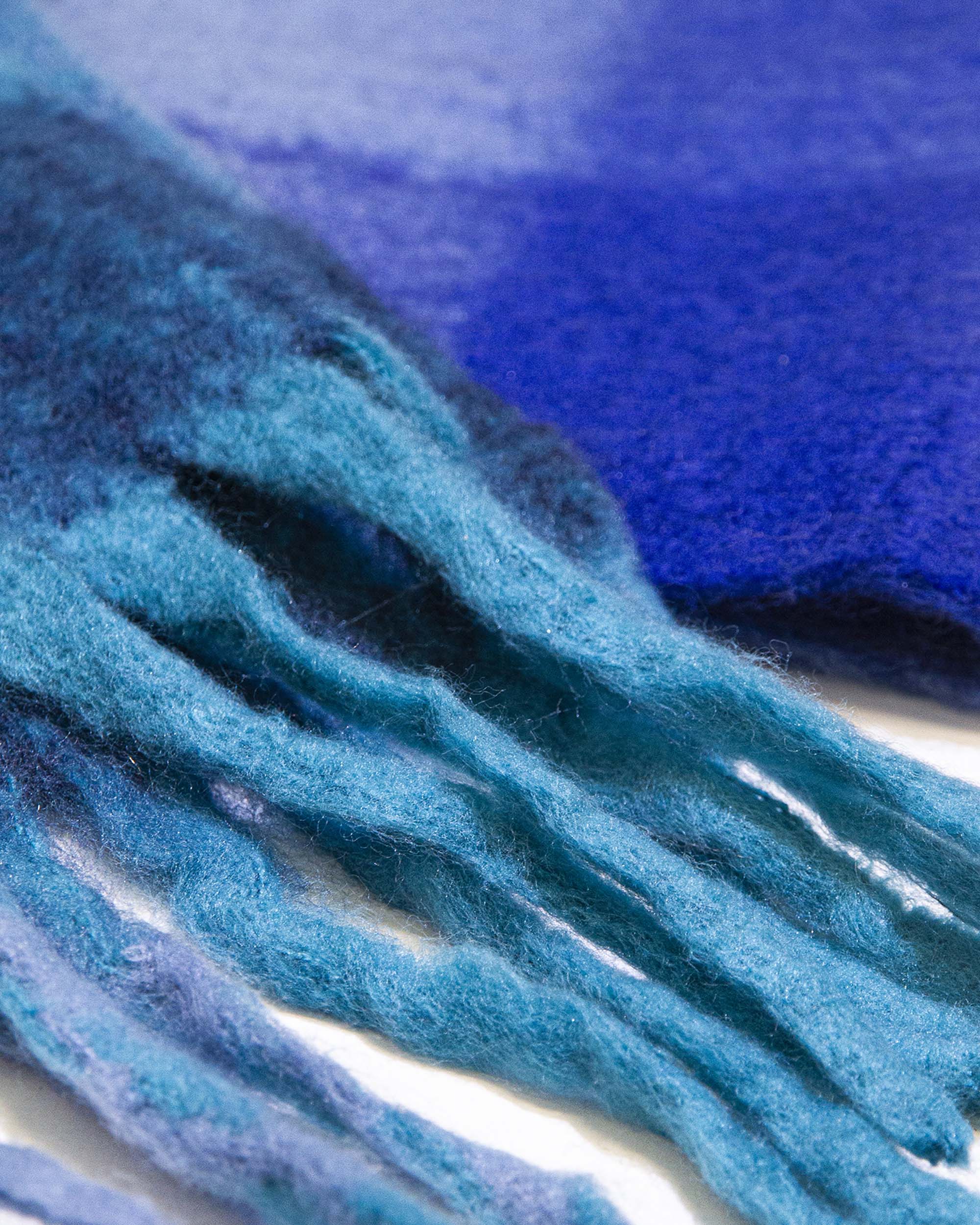 LIDJA SCARF NAVY PLAID