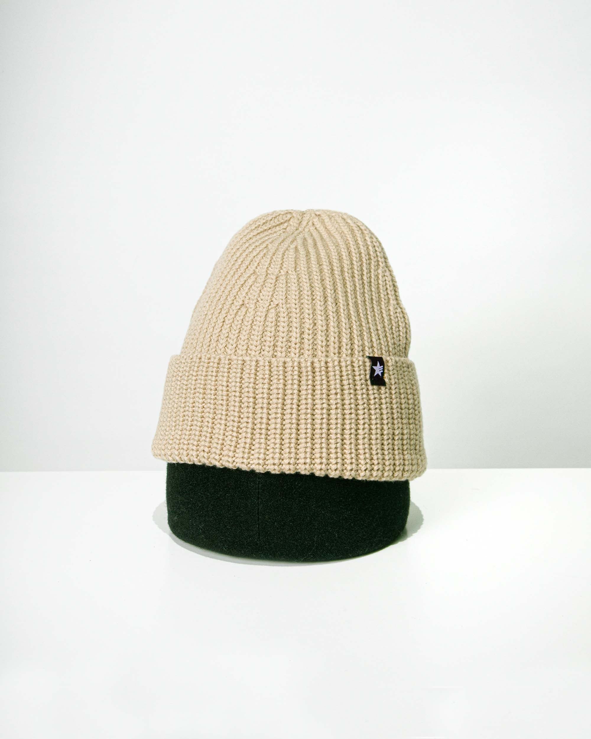 Aakster Beanie Beige